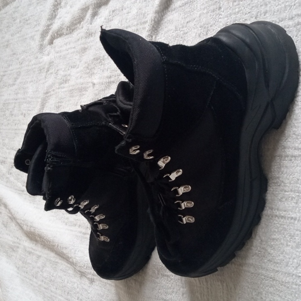 Steve Madden Riland Boots Size 10